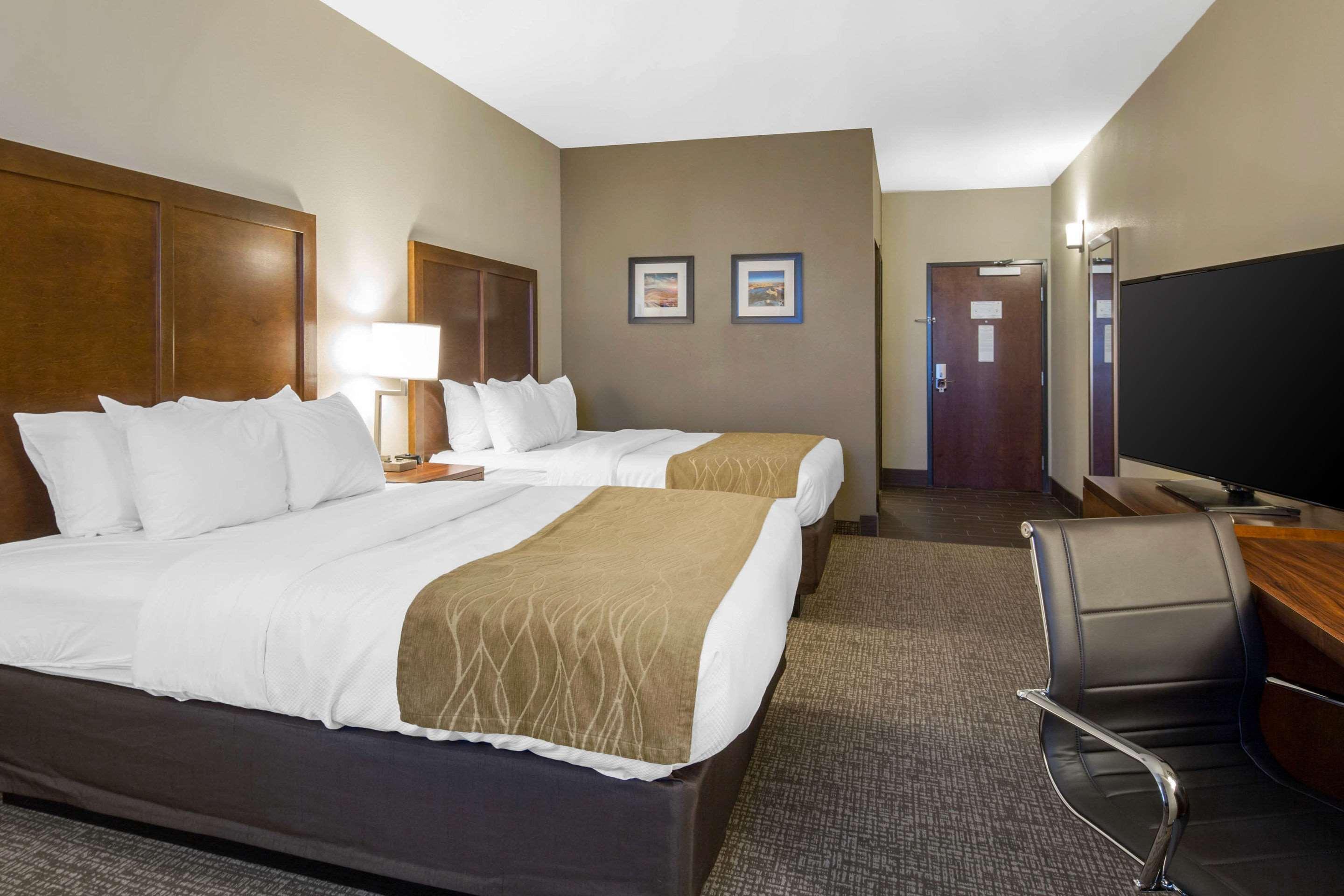 Comfort Inn & Suites Edgewood Buitenkant foto