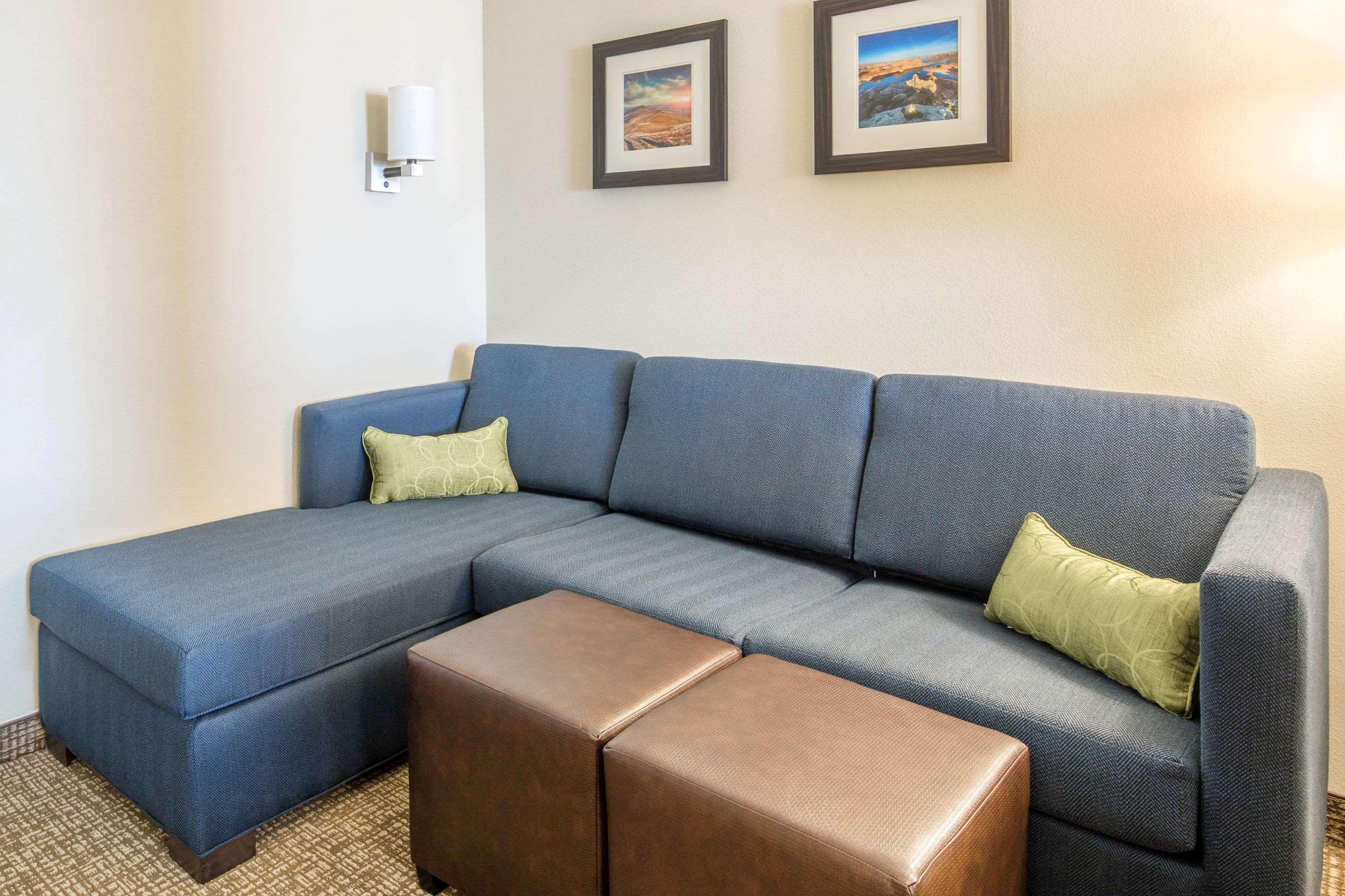 Comfort Inn & Suites Edgewood Buitenkant foto