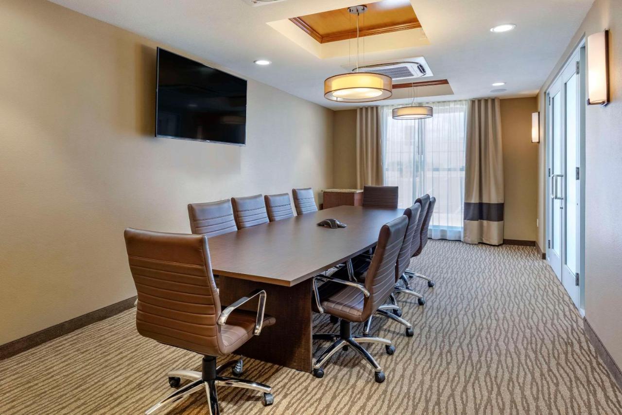 Comfort Inn & Suites Edgewood Buitenkant foto