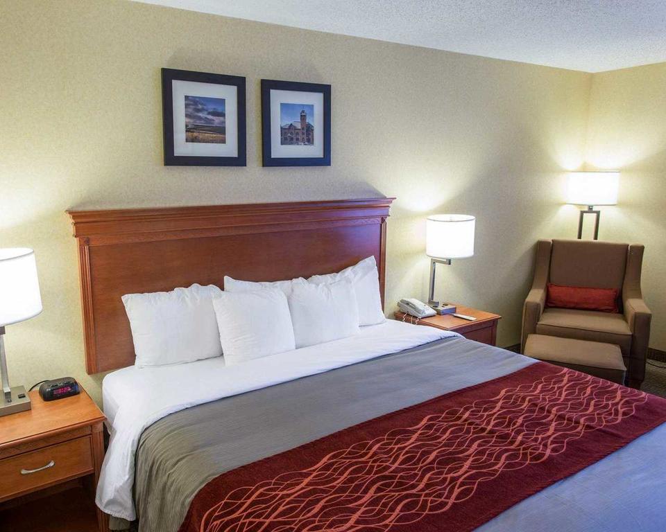 Comfort Inn & Suites Edgewood Buitenkant foto